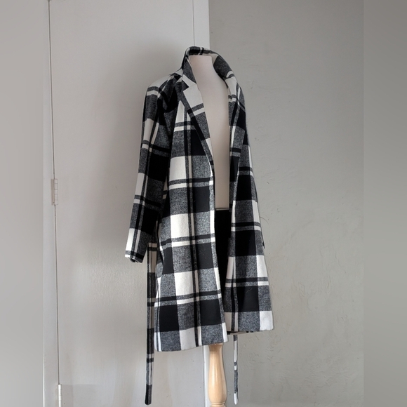 Vera Wang Jackets & Blazers - Vera Wang Black, White And Grey Plaid Long Coat